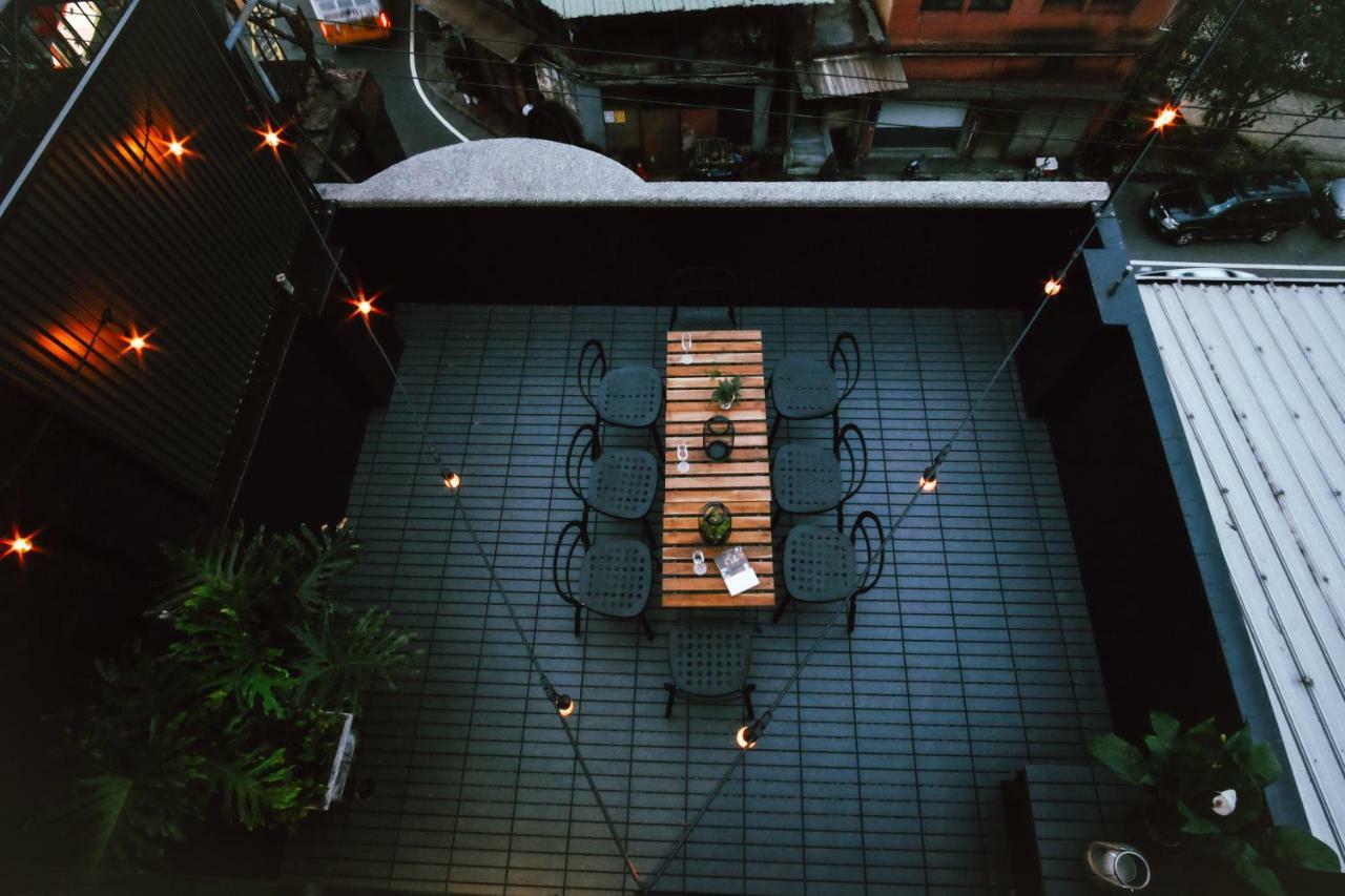 Spangle Inn Keelung Exterior photo